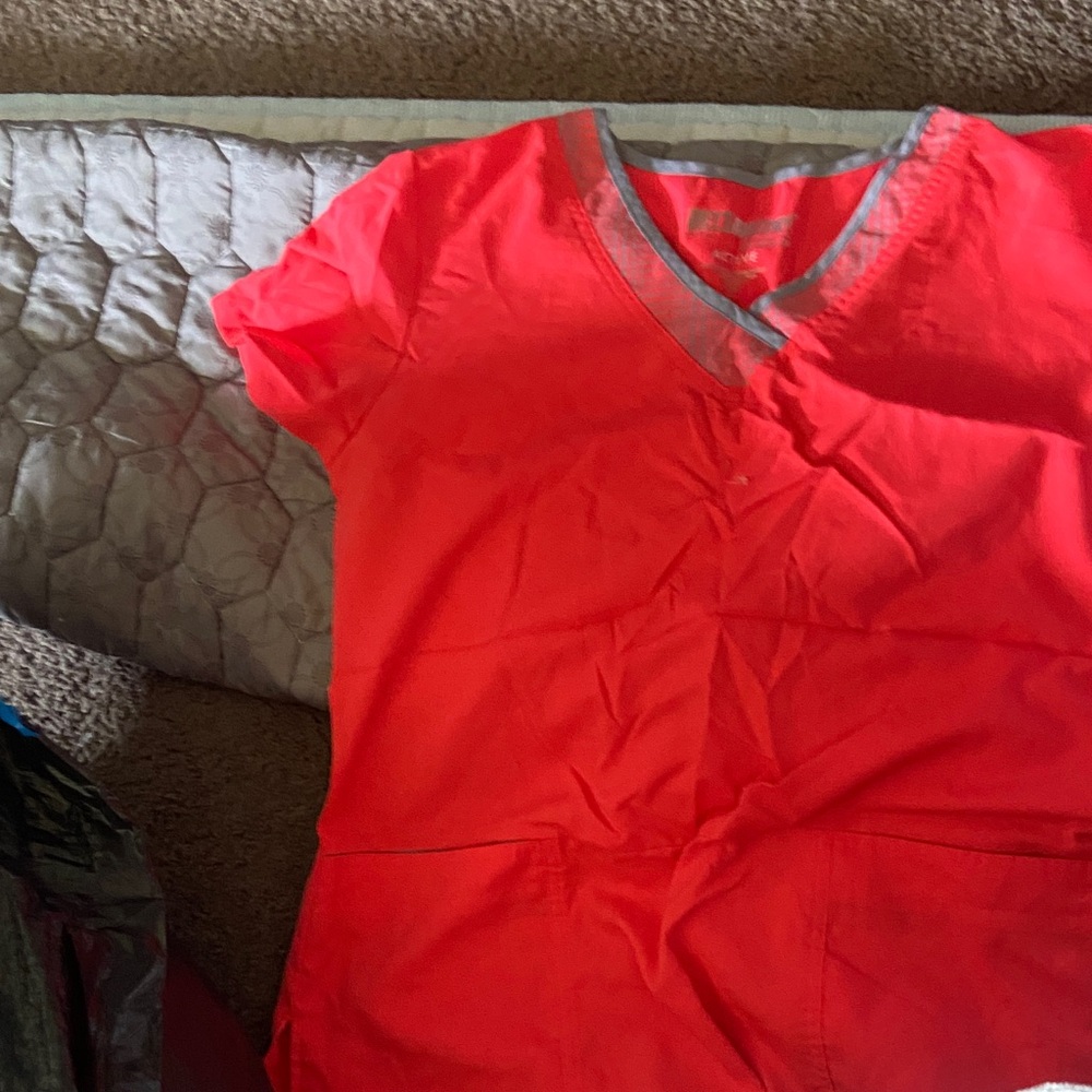 Grey's Anatomy Coral V-Neck Scrub set